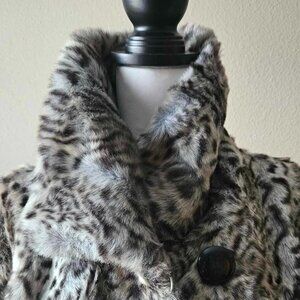 Pamela McCoy Women Size 1X Animal Print Faux Fur Jacket Coat